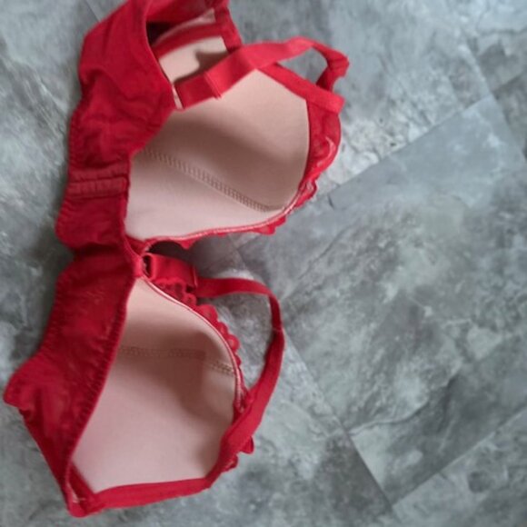 44D 44 D orange lace  Womens Bra bra underwear gently used preowned - Picture 3 of 4